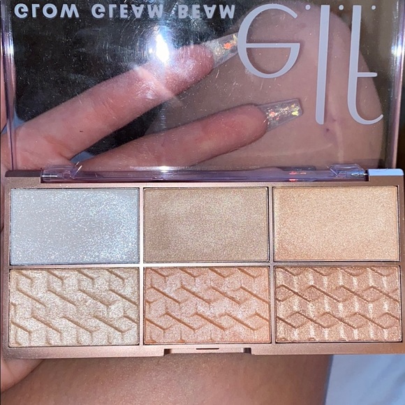 makeup - Picture 3 of 3